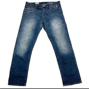 Women’s 1969 sexy boyfriend distressed jeans size 6/28